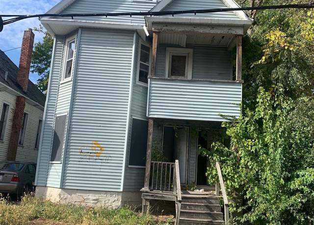 Property at 28 Steuben St, Schenectady, NY 12307, 6 beds, 2 baths
