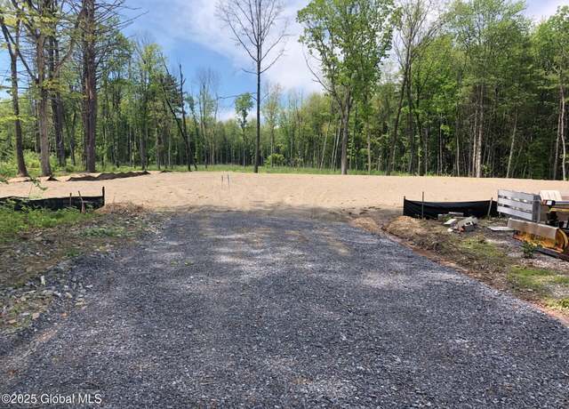Property at 1 Oak Rd, Malta, NY 12020