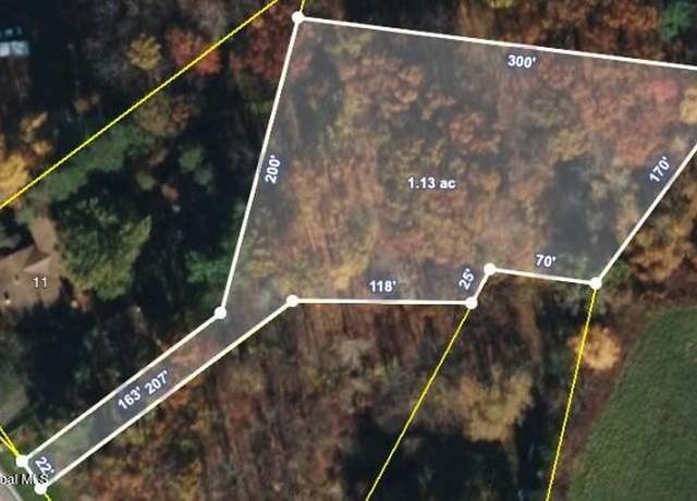 Property at 9 Werner Rd, Halfmoon, NY 12065
