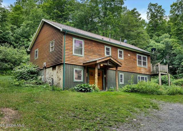 Property at 10 Shale Mountain Way, Salem, NY 12865, 3 beds, 2 baths
