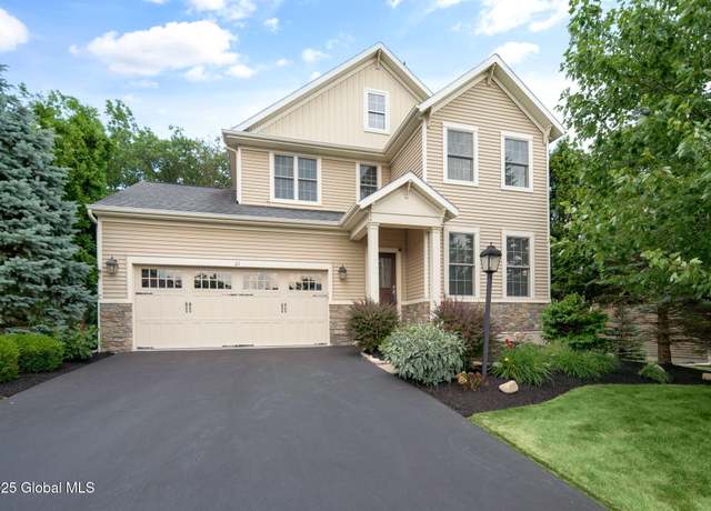 Property at 21 Beacon Dr, Watervliet, NY 12189, 3 beds, 2.5 baths