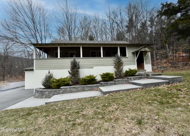 Property at 2876 Us-9, Lake George, NY 12845, 2 beds, 1 bath