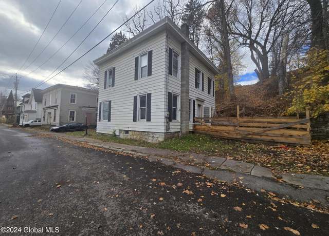 Property at 29 Washington St, Fort Plain, NY 13339, 4 beds, 1 bath