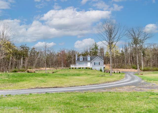Property at 214 Vosenkill Rd, Athens, NY 12015, 5 beds, 4 baths