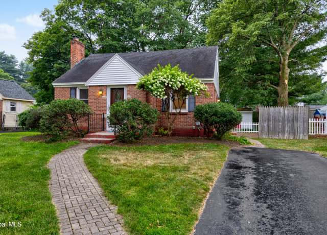 Property at 113 Marjorie Dr, Albany, NY 12203, 3 beds, 1.5 baths