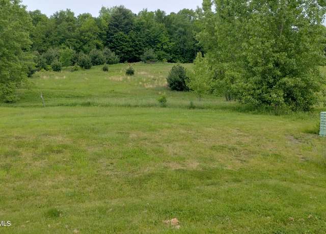 Property at 8 Sunrise Dr, Hoosick Falls, NY 12090