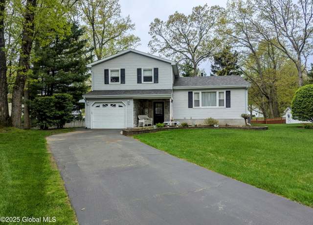Property at 4 Canterbury Ct, Albany, NY 12205, 3 beds, 1.5 baths