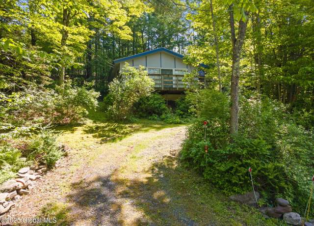 Property at 101 Hunter Ln, Lanesville, NY 12442, 2 beds, 1 bath