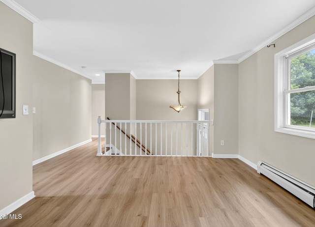 Property at 113 Royal Rd, Stuyvesant, NY 12173, 4 beds, 3 baths
