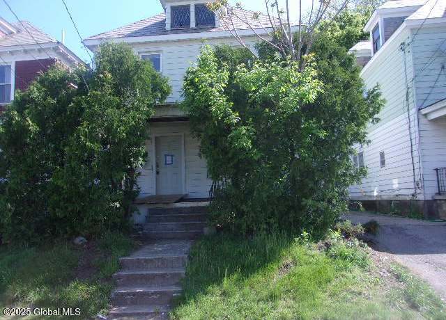 Property at 1745 Becker St, Schenectady, NY 12304, 3 beds, 1 bath