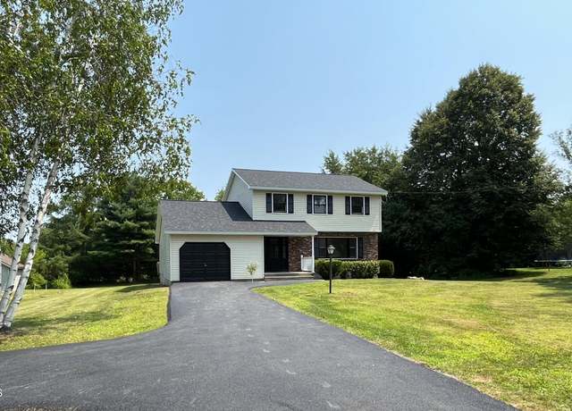 Property at 612 Swaggertown Rd, Schenectady, NY 12302, 3 beds, 1.5 baths