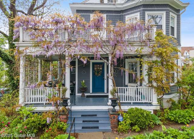 Property at 109 S Lake Ave, Albany, NY 12208, 4 beds, 2.5 baths