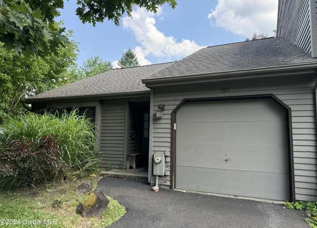 Property at 521 Townwood Dr, Guilderland, NY 12203, 2 beds, 1 bath
