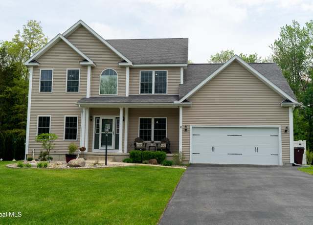 Property at 8 Kaleen Dr, Ballston Spa, NY 12020, 4 beds, 2.5 baths