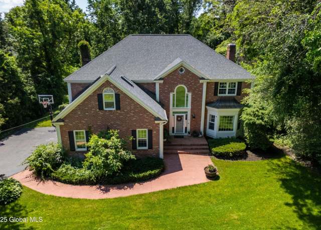 Property at 12 Birch Hill Rd, Albany, NY 12211, 4 beds, 4.5 baths