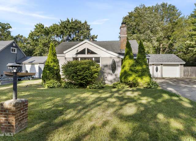 Property at 5 Mercy St, Hudson Falls, NY 12839, 3 beds, 1 bath