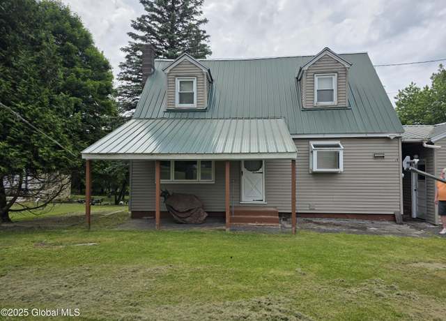 Property at 18 Hepburn St, Norfolk, NY 13667, 2 beds, 1 bath