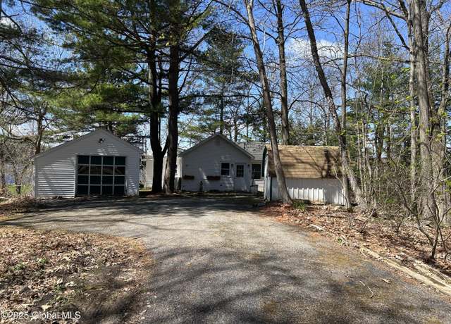 Property at 284 Lake Rd, Duanesburg, NY 12053, 2 beds, 1 bath