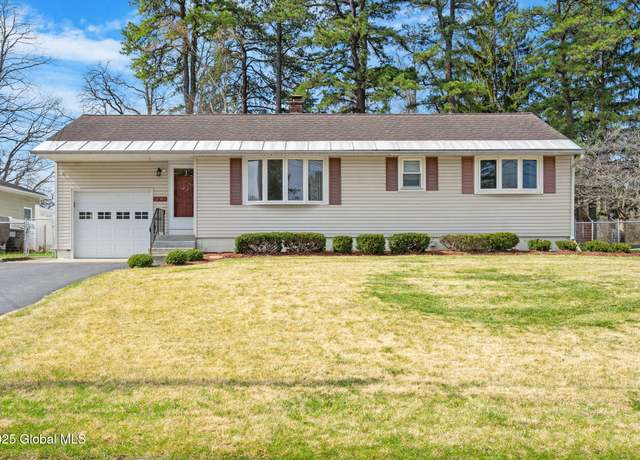 Property at 2781 Maida Ln, Schenectady, NY 12306, 2 beds, 1 bath