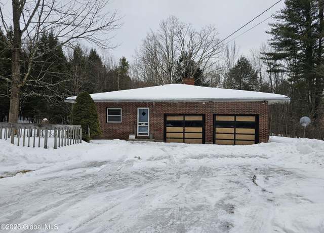 Property at 34 Toad Point Rd, Petersburgh, NY 12138, 3 beds, 2 baths