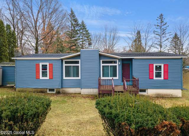 Property at 31 Penny Ln, Averill Park, NY 12018, 3 beds, 3 baths