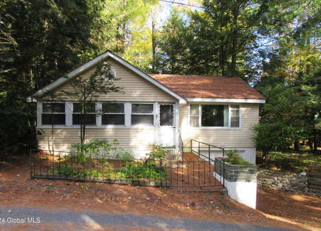 Property at 21 Pine Rd, Lake Luzerne, NY 12846, 3 beds, 1 bath
