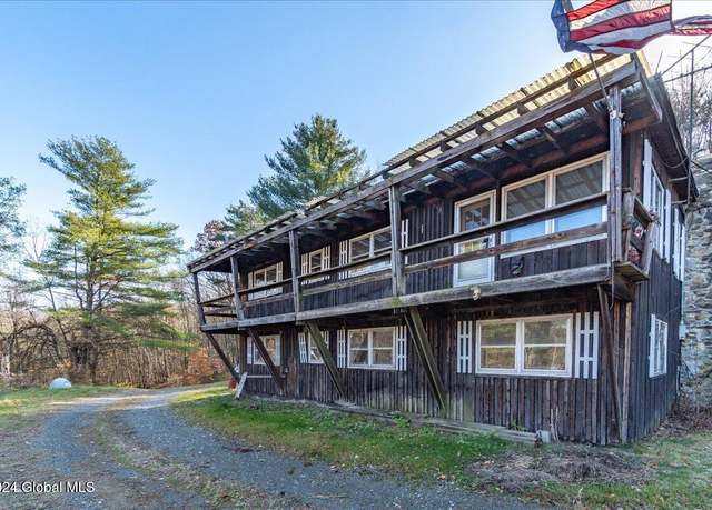 Property at 262 Ashgrove Rd, Cambridge, NY 12816, 5 beds, 2.5 baths