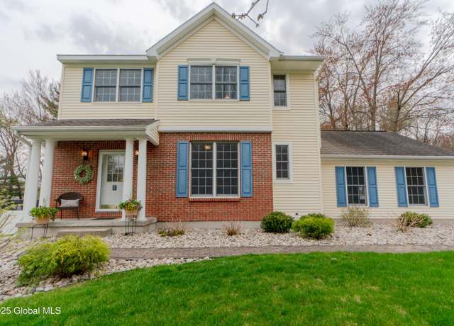 Property at 3 Coneflower Ct, Malta, NY 12020, 3 beds, 2.5 baths