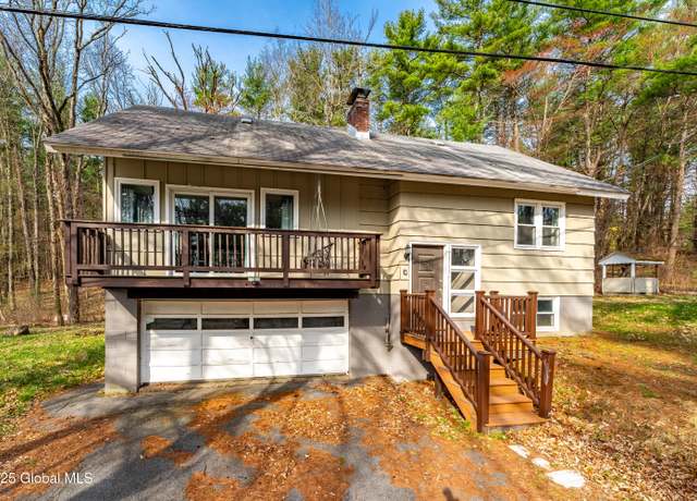 Property at 689 Gordon Rd, Schenectady, NY 12306, 4 beds, 2 baths