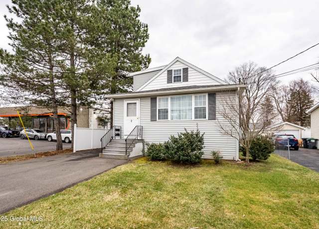 Property at 2 Lincoln Ave, Colonie, NY 12205, 3 beds, 2 baths