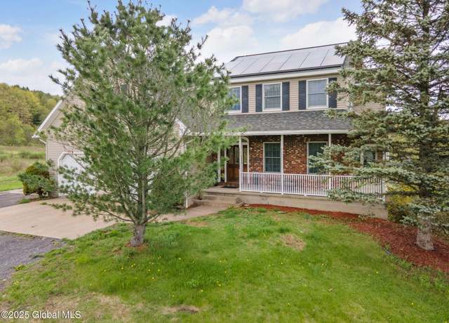 Property at 1872 Currybush Rd, Schenectady, NY 12306, 4 beds, 3 baths