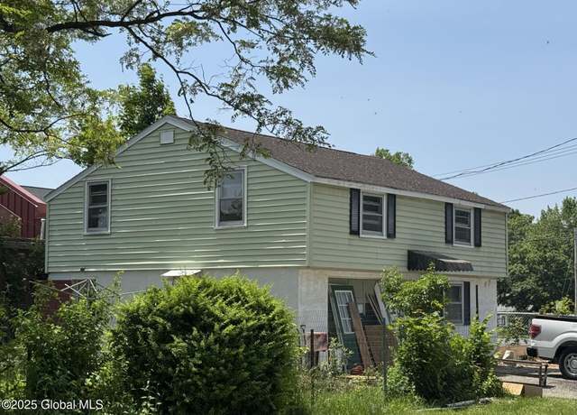 Property at 1001 3rd St, Rotterdam, NY 12303, 2 beds, 1 bath