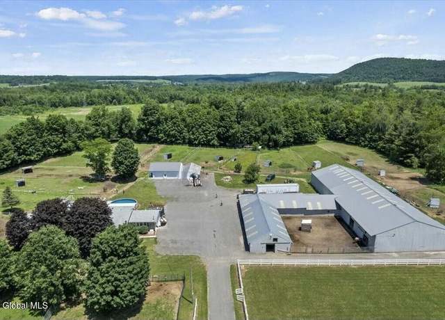 Property at 326 Canaday Hill Rd, Berne, NY 12023, 4 beds, 3.5 baths