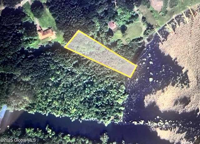 Property at 1 Tomahawk Trl S, Saratoga Springs, NY 12866