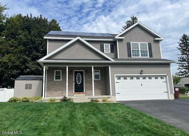 Property at 44 Shepard Ave, Schenectady, NY 12304, 3 beds, 2.5 baths