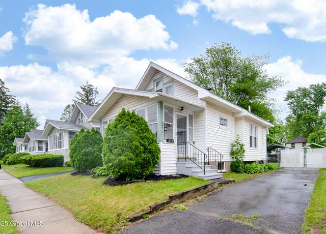 Property at 66 Roosevelt Ave, Schenectady, NY 12304, 3 beds, 1.5 baths