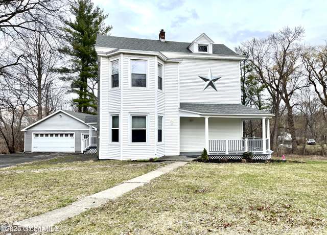 Property at 3613 Becker St, Niskayuna, NY 12304, 5 beds, 2.5 baths