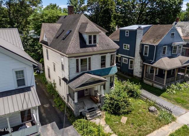 Property at 110 Oak St, Hudson Falls, NY 12839, 5 beds, 1.5 baths