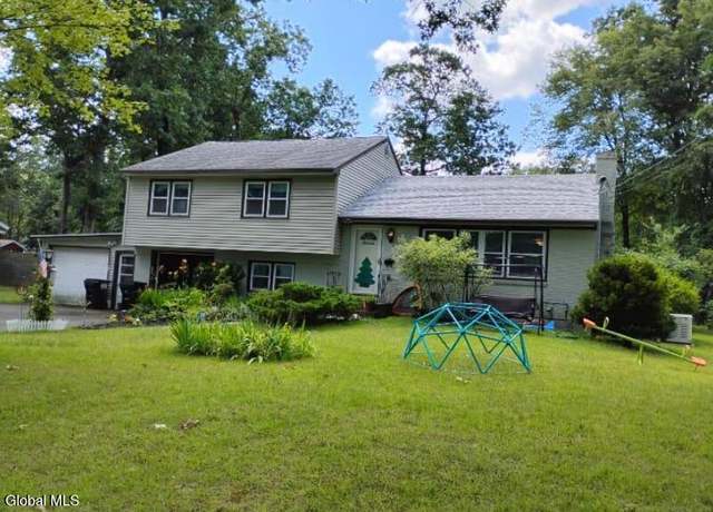 Property at 44 Saratoga Dr, Scotia, NY 12302, 5 beds, 3 baths