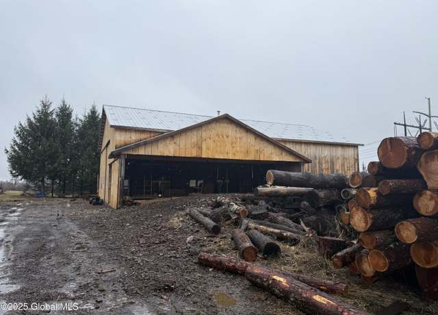 Property at 321 Egelston Rd, Fultonville, NY 12072, 4 beds, 1.5 baths
