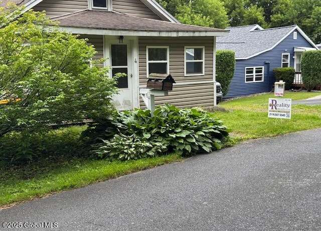 Property at 4 Yates St, Troy, NY 12180, 2 beds, 1 bath