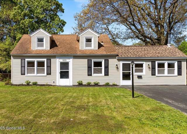 Property at 1013 Inner Dr, Rotterdam, NY 12303, 4 beds, 1.5 baths