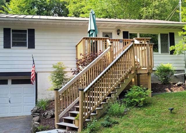 Property at 222 Middlefield Rd, Earlton, NY 12058, 2 beds, 1 bath