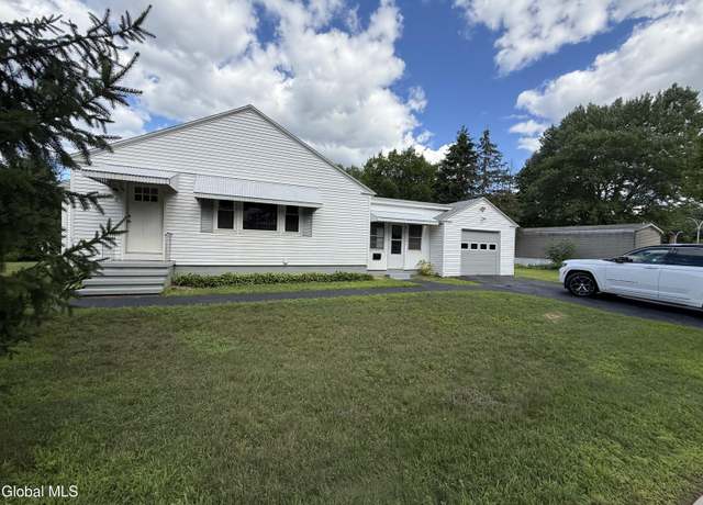 Property at 3 Smith Dr, Corinth, NY 12822, 3 beds, 1 bath