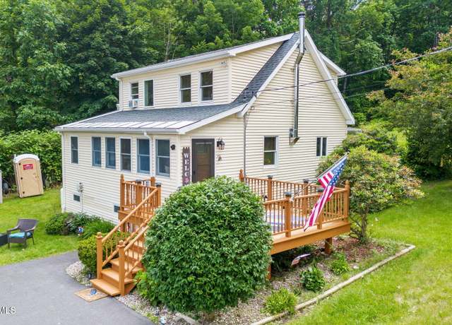 Property at 22 Whitney Dr, Averill Park, NY 12018, 4 beds, 1 bath