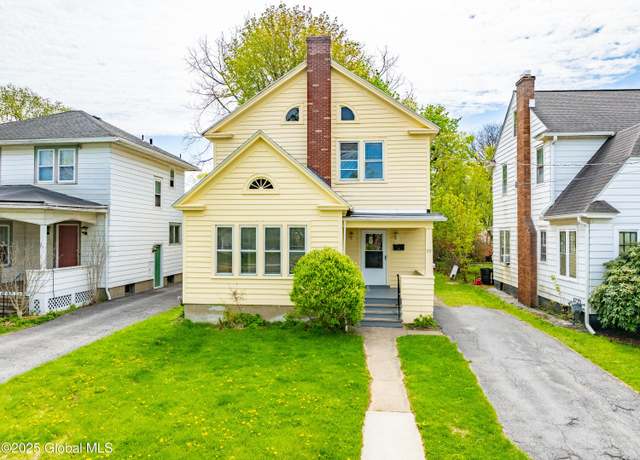 Property at 29 Rose Ct, Albany, NY 12208, 3 beds, 1.5 baths