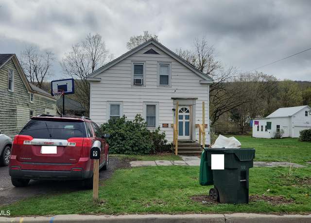 Property at 9 Mechanic St, Oxford, NY 13830, 3 beds, 1 bath