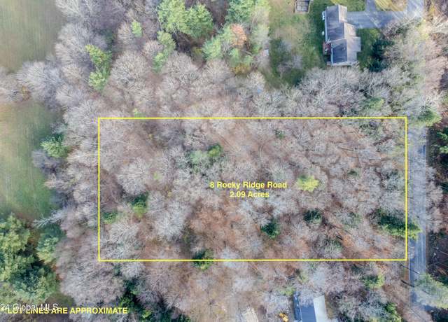 Property at 8 Rocky Ridge Rd, Amsterdam, NY 12010