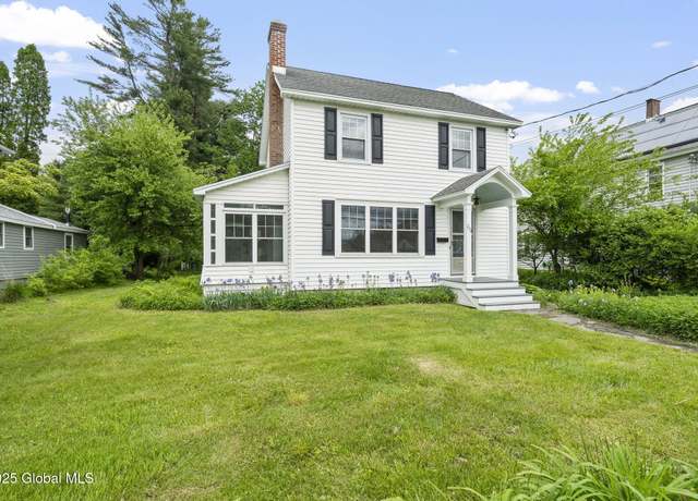 Property at 273 Kenwood Ave, Delmar, NY 12054, 3 beds, 1.5 baths