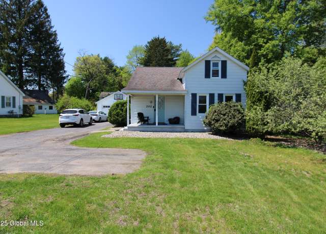Property at 202 Church Ave, Ballston Spa, NY 12020, 4 beds, 1 bath